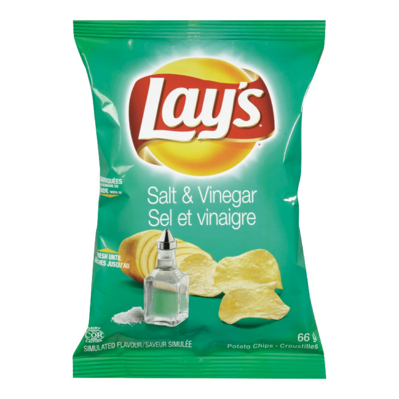 Lay's Salt & Vinegar Potato Chips, 66 g
