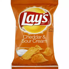 LAY'S CHEDDAR & SOUR CREAM, 235g