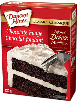 Duncan Hines Chocolate Fudge Moist Deluxe Cake Mix, 515 g