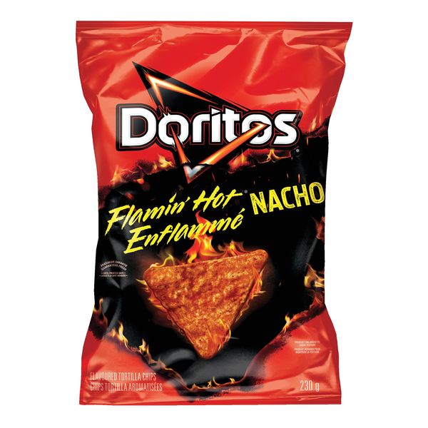 Doritos Flamin' Hot Nacho Chips, 230 g